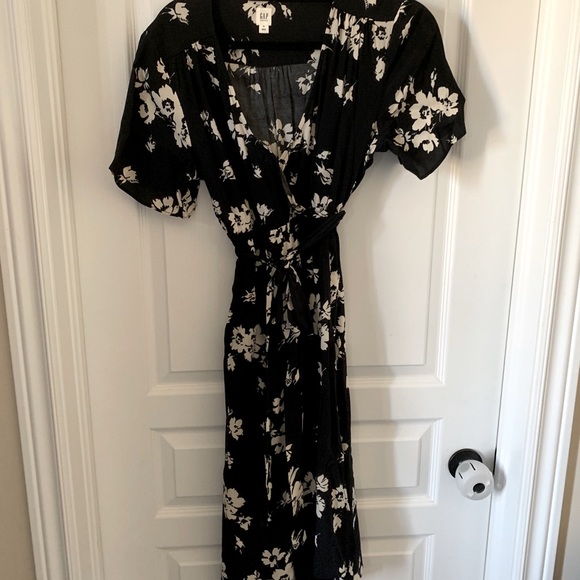 Gap Maternity Dress - Picture 1 of 1